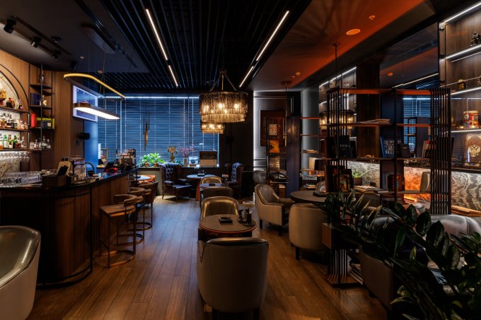 19/72 Lounge